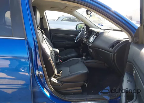 2016 Mitsubishi Outlander Sport 2.4 Gt/2.4 Sel z USA, uszkodzony, nr VIN JA4AP4AW8GZ047187